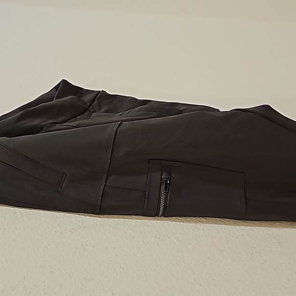 Athleta yoga Cargo Jogger Size 2 Black - Picture 12 of 12